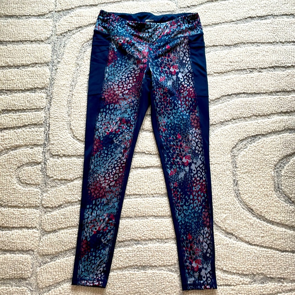 Excellent condition with great side pockets!